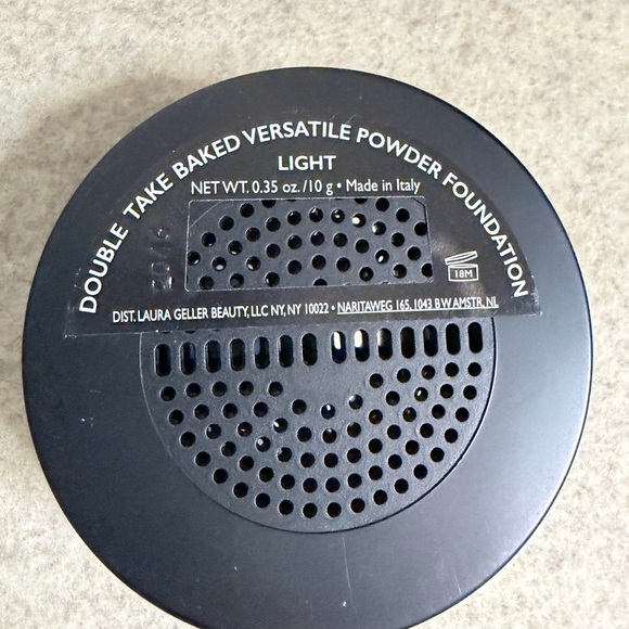Laura Geller Double Take Baked Versatile Powder Foundation Light .35 New No Box - Picture 2 of 4